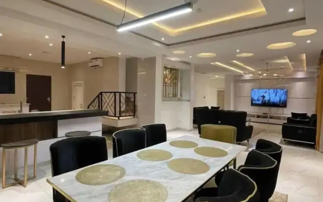 Luxury and Smart Homes