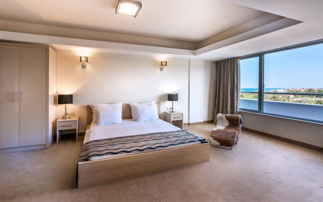 Cronwell Platamon Resort