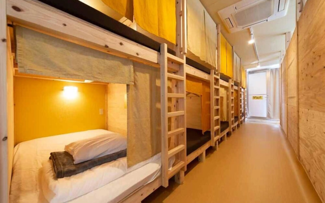 Million Pointz - Hostel