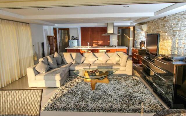 Amazing Seaview Apartment