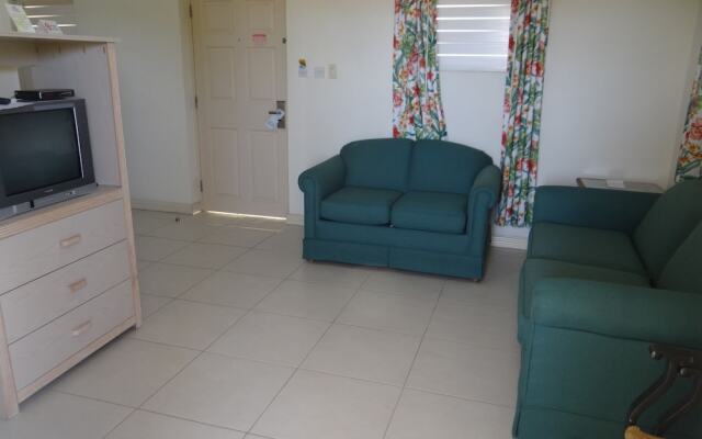 Tropical Winds Apartment Hotel