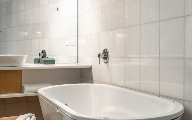 Islington Hotel
