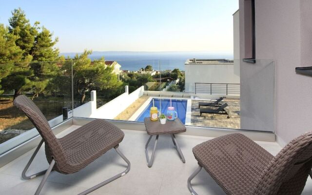 Villa Navis