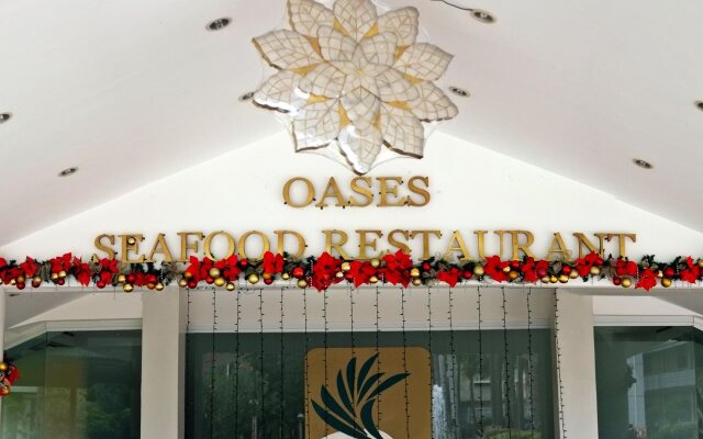 The Ritz Hotel at Garden Oases