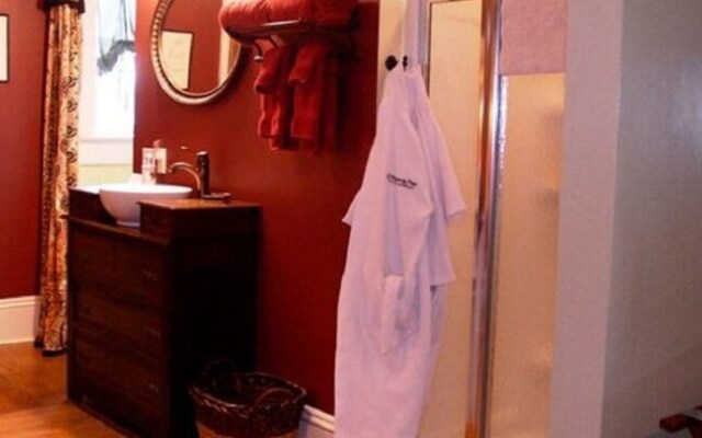 Whispering Pines Bed & Breakfast