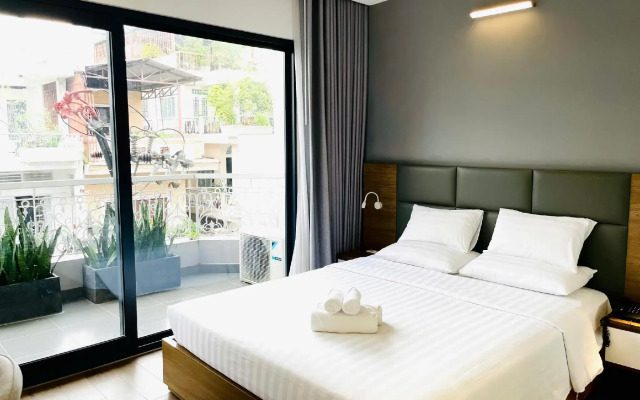 Royal Dragon Boutique Hotel