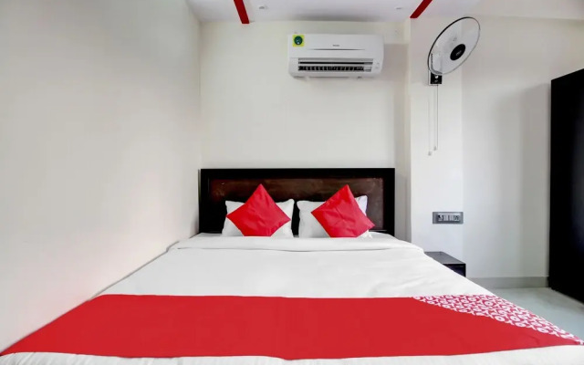 OYO 44366 Webmienz Hotel