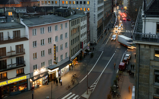 Boutique 003 Koln am DOM