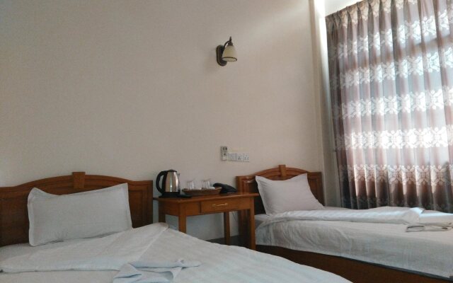 Man Thi Tar Hotel