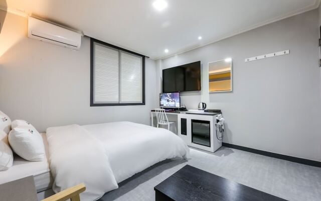 Fashion Hotel