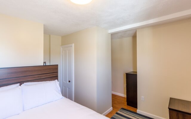 Chestnut Hill Apts by Starlight Suites