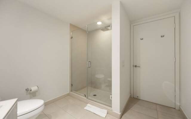 Luxury Condo Wocean Views Close To Beach