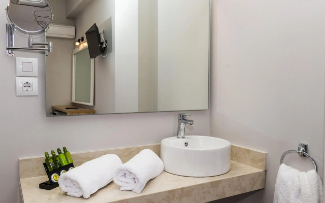Rooms 48 by Zante Plaza