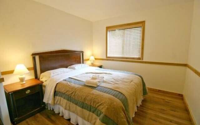 Mt Baker Lodging Cabin 3 Sleeps 26