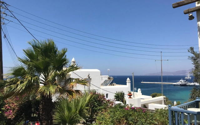 Studios and Suites Rania
