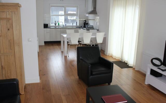 Comfortable Villa With Combi-microwave, Near Terherne