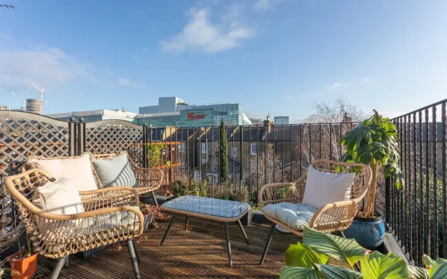 Macfarlane Road II by Onefinestay
