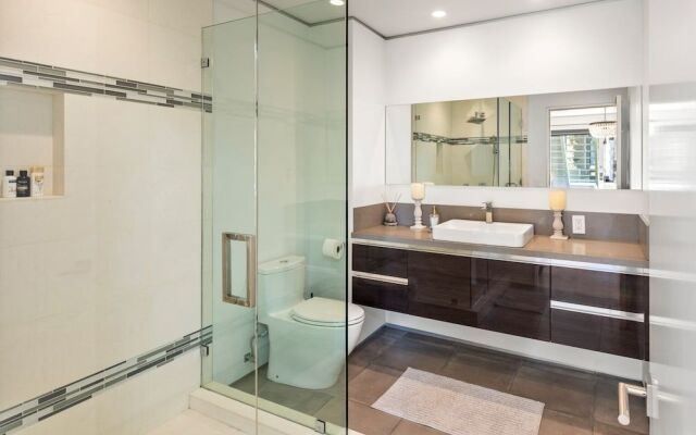 Sunset Heights - Elegant Modern Villa With Beautiful Views in the Hills