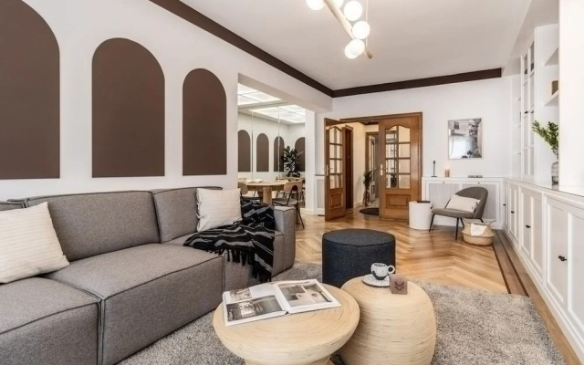 Arzano - 4 Bedrooms and Office in Castilla