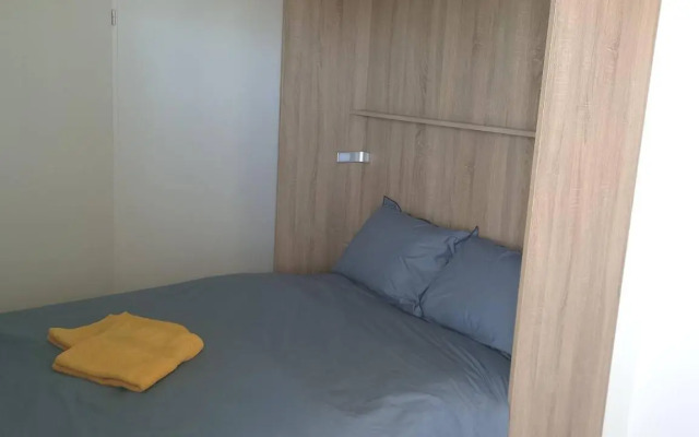 T2 avec balcon tout équipé 300m marché central