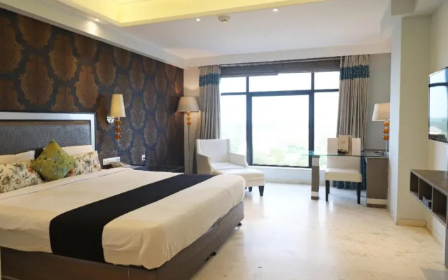 Capital O 73301 Raj Imperial