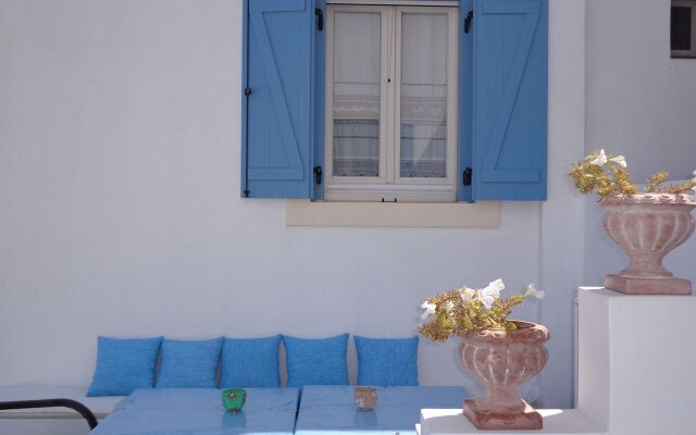 Blue Harmony Apartments