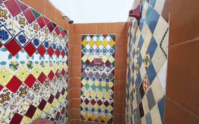 OYO Hotel Colonial