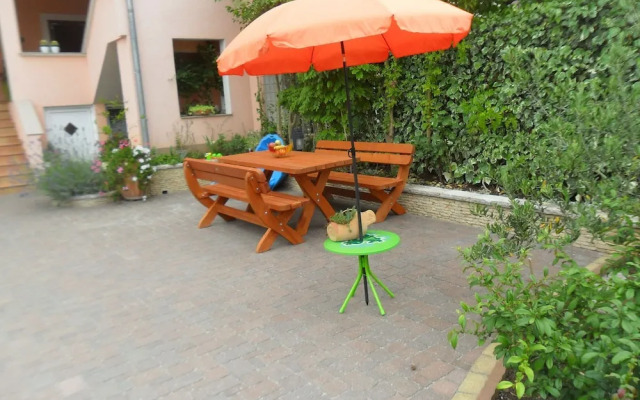 Marinka - With Backyard - A2