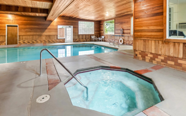 Comfort Suites Clackamas