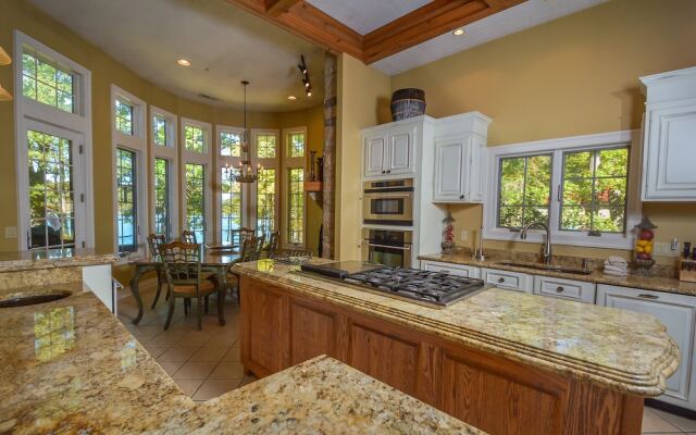 Champagne Taste 6 Bedroom House