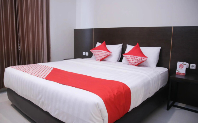 Hotel O Azzahra Guest House Syariah – Guest Rooms – Ambon