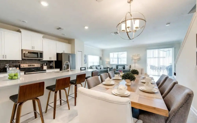 Super Nice Home Prime Location