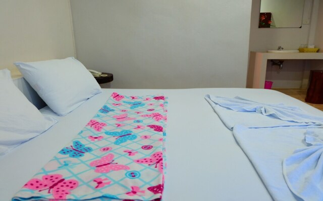 Ruan Chompoo Resort