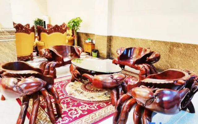 Golden Garden Hotel