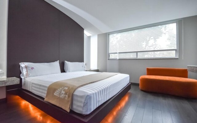 Hotel & Suites Ferri