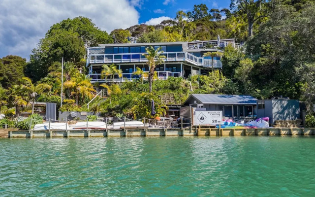 Kawau Lodge Boutique Resort
