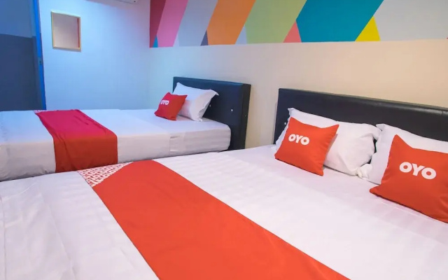 OYO 90281 Hotel Taj
