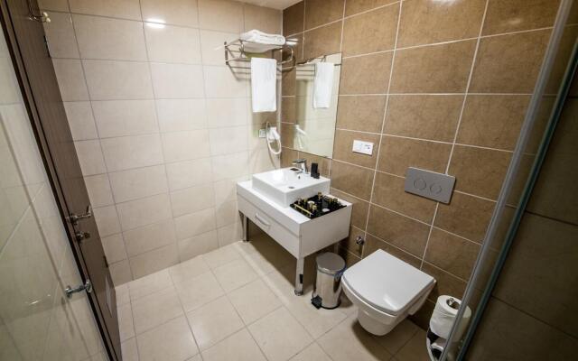 Qayser Hotel Deluxe
