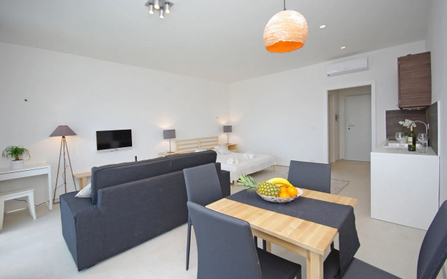 Luxury Apartments Jolara