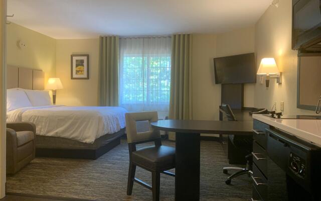 Candlewood Suites Raleigh Crabtree by IHG