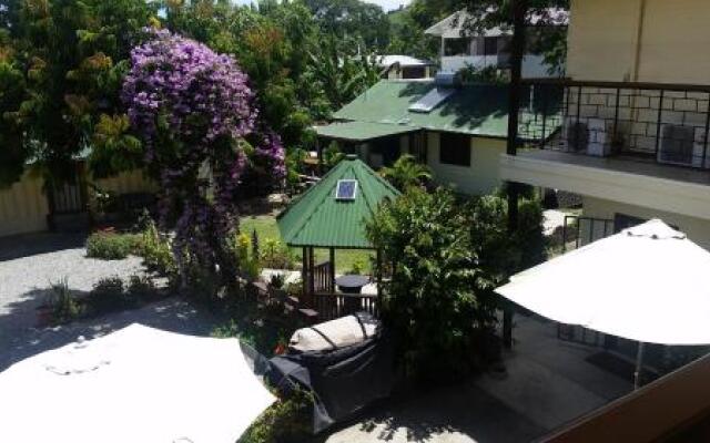 Lahara Lodge
