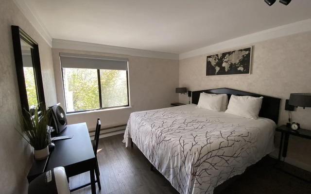 Friday Harbor Suites