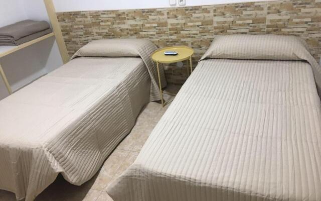 Hostal Residencia Cardona