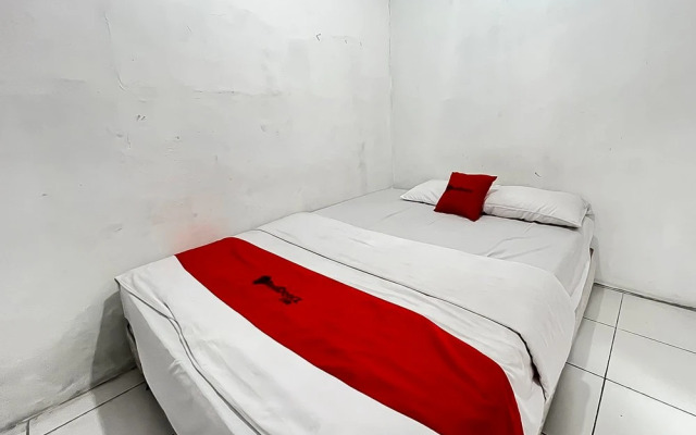 RedDoorz @ Penginapan Bunda Pelabuhanratu