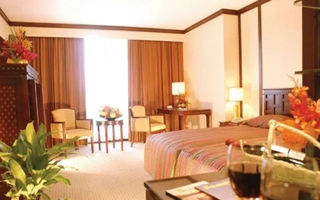 Iyara Lake Hotel & Resort