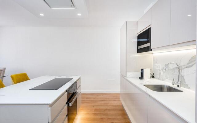 Fresh Velazquez Apartments