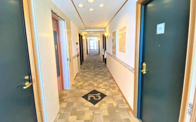 Toyoko Inn Okinawa Naha Omoromachi Ekimae
