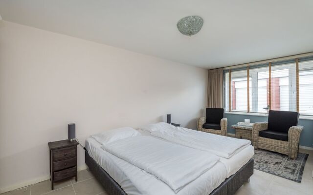 Luxurious 6-person Apartment in Grevelingenmeer Marina