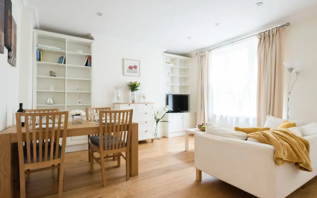 Platinum Apartment Next to Westminster 9983