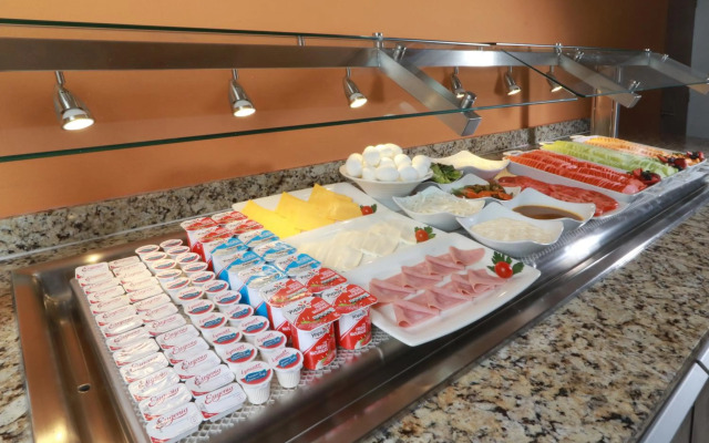 Staybridge Suites Guadalajara Expo by IHG